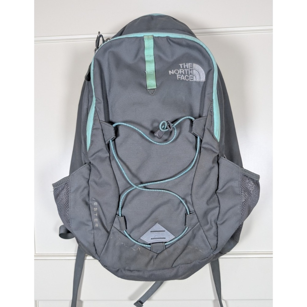 THE NORTH FACE Jester Everyday Laptop Backpack Grey Hiking School Travel